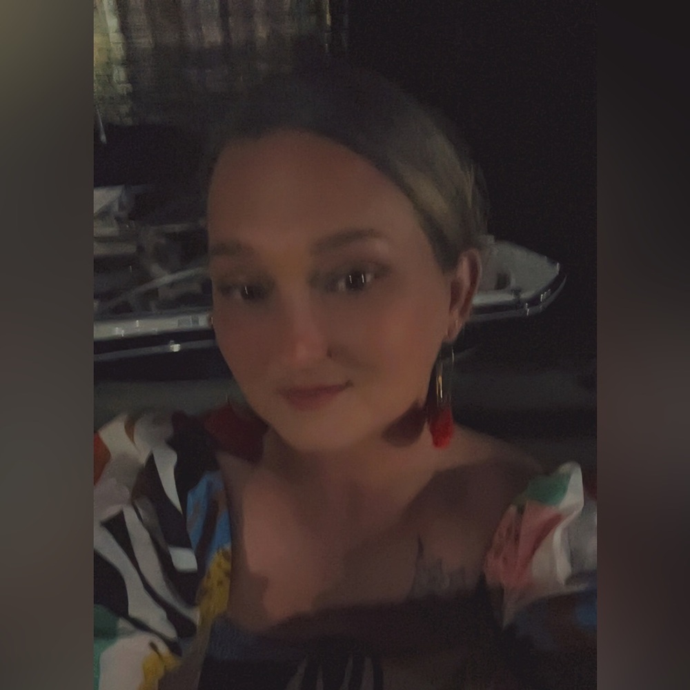 Meet your Posher, Lisa